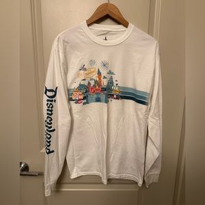 NWOT Disneyland long sleeve T-shirt